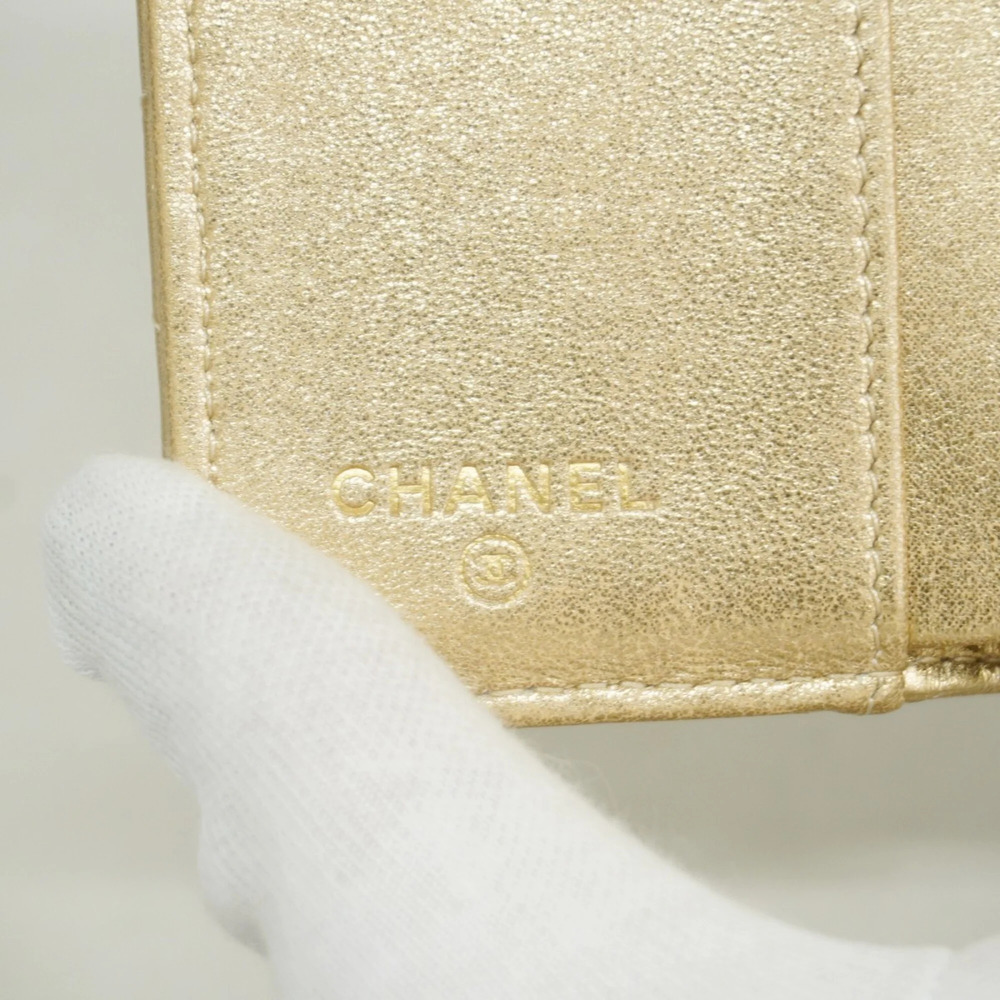 CHANEL Gold Lambskin Leather Wallet - Picture 4 of 11